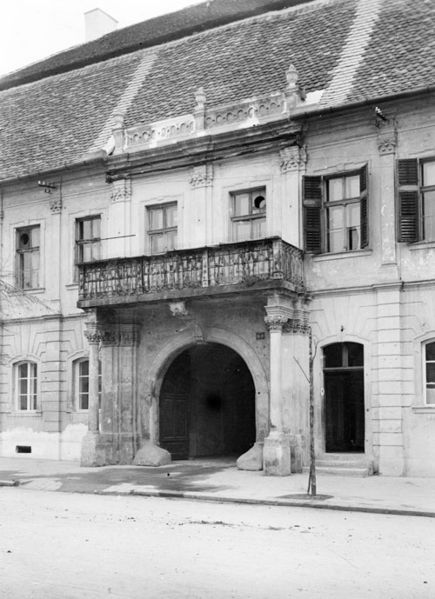 Fișier:Palatul-teleki.jpg