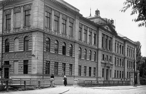 Imagine:Facultatea-de-constructii.jpg