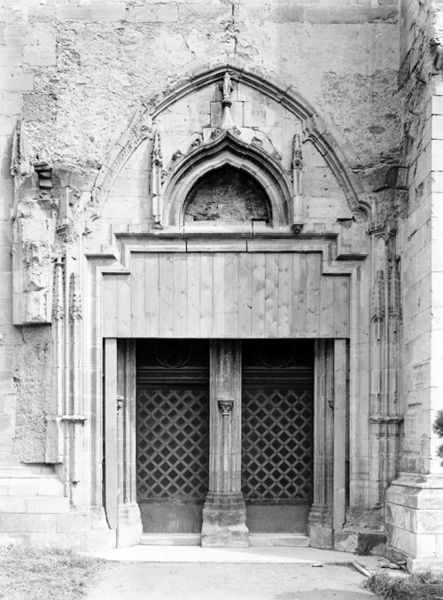 Imagine:Biserica-Sf.Mihail-intrarea.jpg