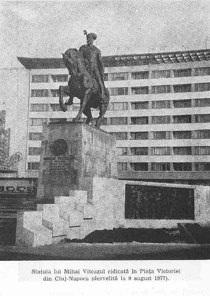 Imagine:Statuia-Mihai-Viteazul 2.jpg